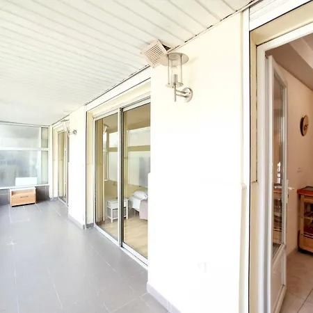 Daire Viva Riviera Cosy And Large 2 Bedrooms With Balcony Cannes