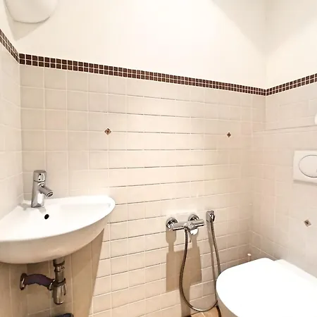 Viva Riviera Cosy And Large 2 Bedrooms With Balcony
